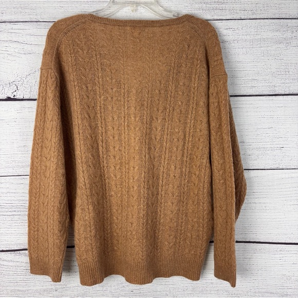 J. Crew Camel Cable Knit V Neck Cashmere Sweater Size Medium - Picture 5 of 8